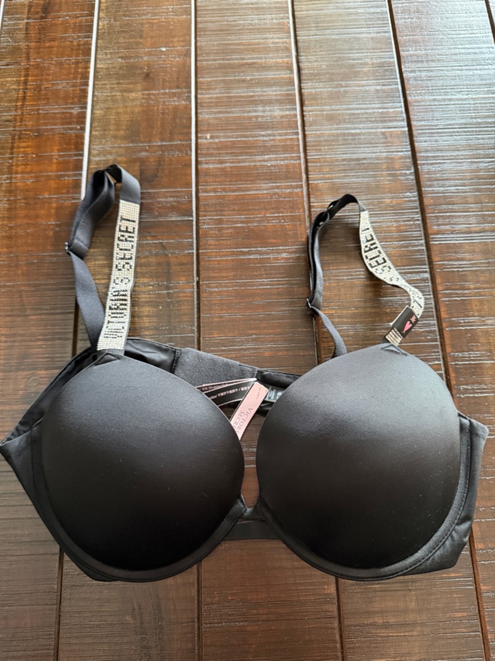 New Victorias Secret Shine Strap Very Sexy Push Up Bra 38C